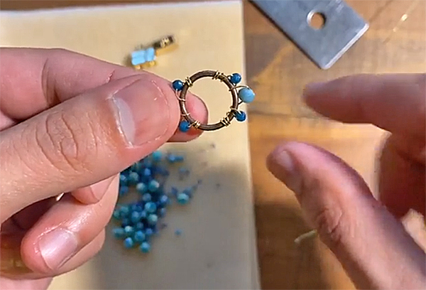 DIY: Jump Ring Bracelet  Wire work jewelry, Handmade wire jewelry,  Homemade jewelry