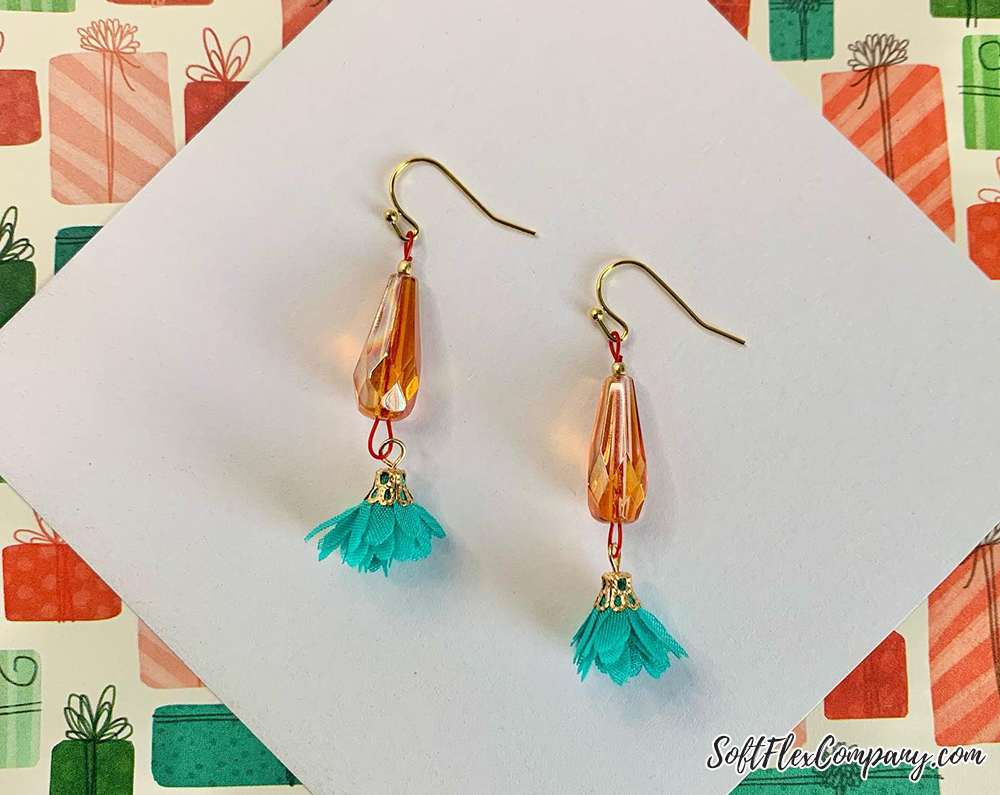 Retro Christmas Earrings by Sara Oehler