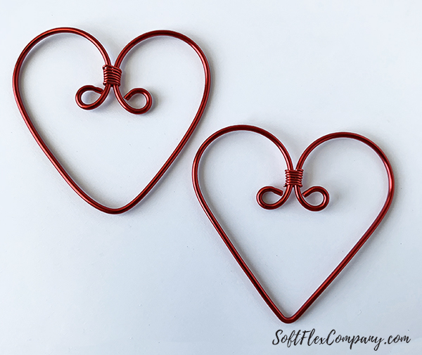 WigJig Wire Heart by Sara Oehler