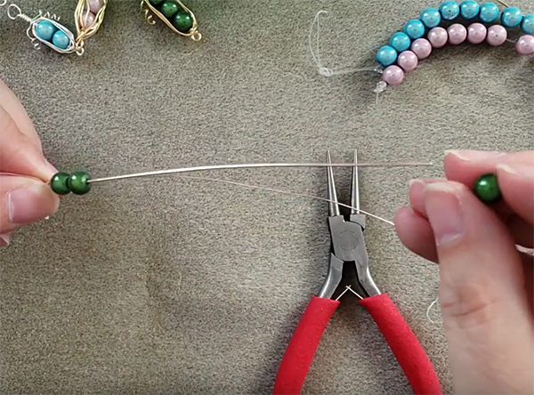 How To Make A Pea Pod Charm With Soft Flex Craft Wire - Soft Flex Company