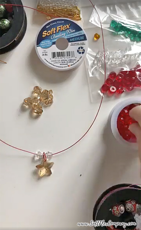 Holly Jolly Christmas Beading Kit 2