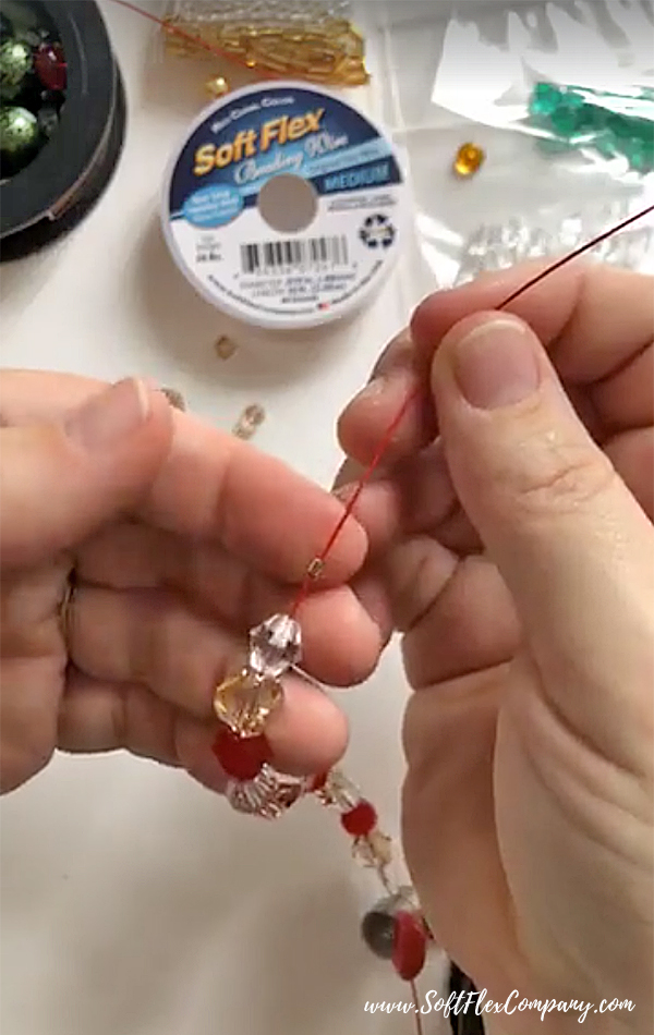 Holly Jolly Christmas Beading Kit 3